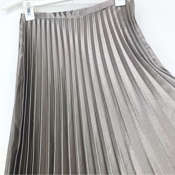 Banana Republic Factory Silver Simmer Pewter Metallic Pleated Full Skirt NEW - Picture 5 of 13